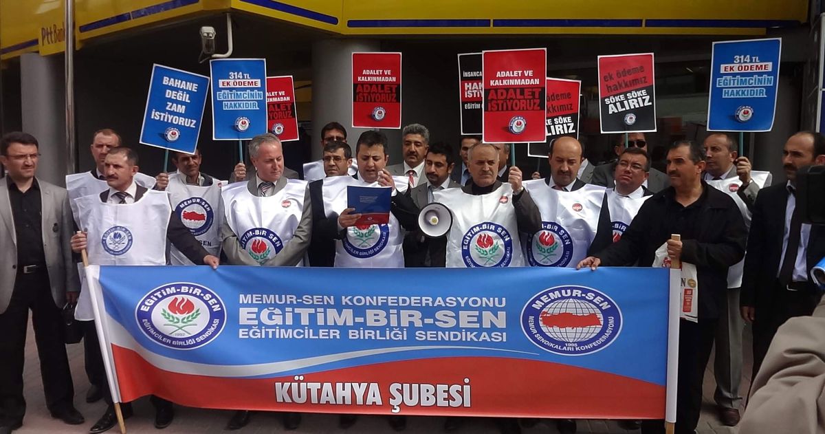 Eğitim-Bir-Sen Üyelerinden Fasklı Eylem