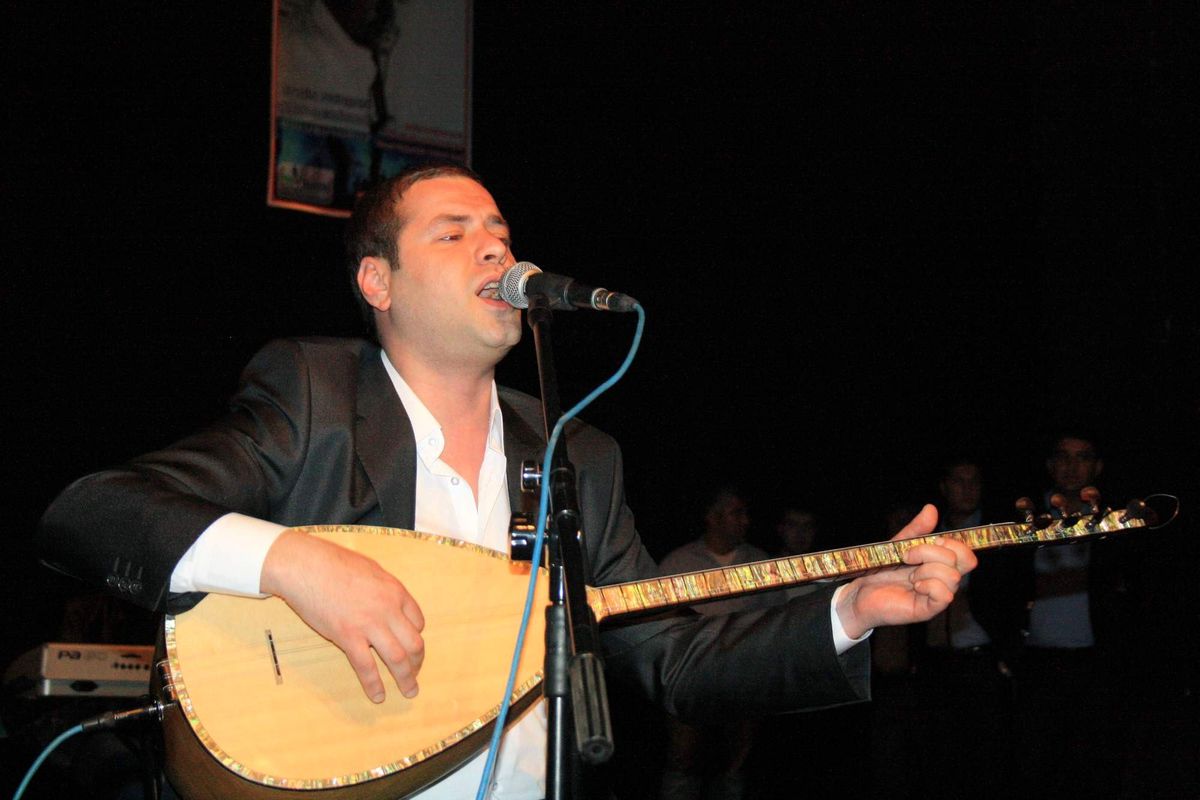 Engin Nurşani Kayseri\'de Sevenleriyle Buluştu