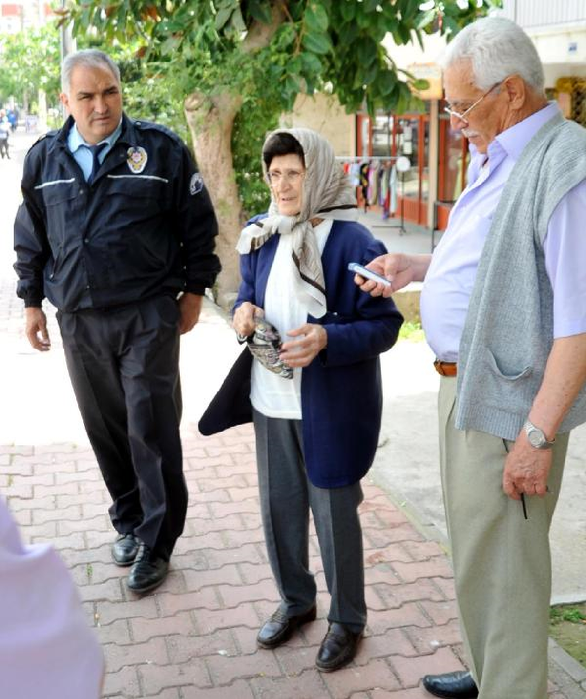 Fatma Nine Kapkaççının Hedefi Oldu