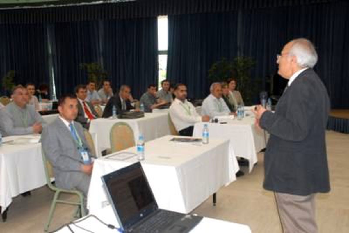 Fethiye'de Uluslararası Nadir ve Endemik Bitkiler Biyolojisi Sempozyumu