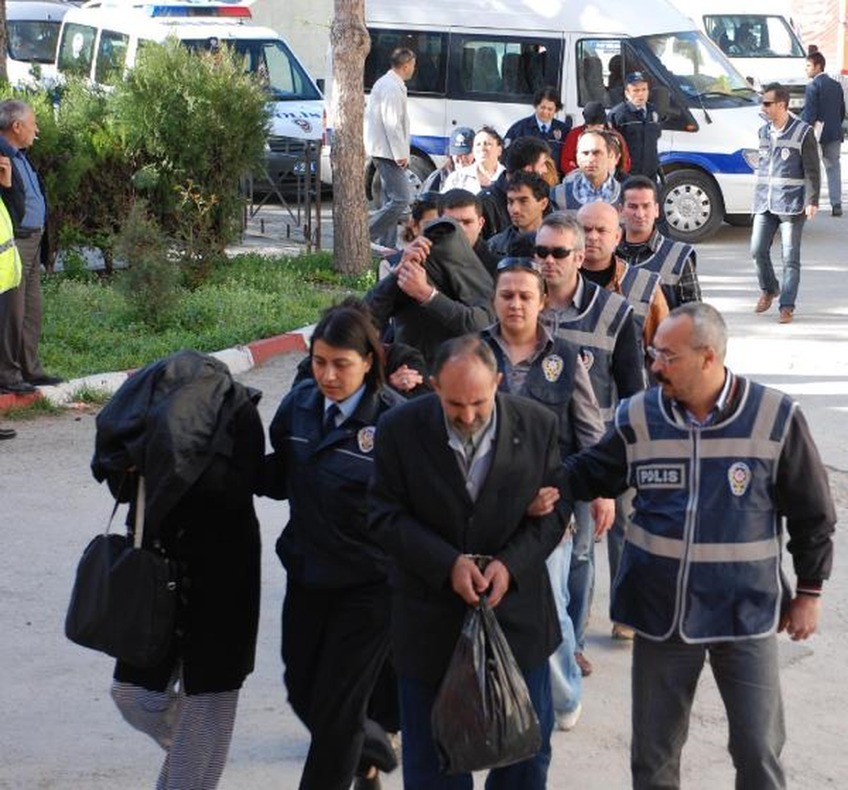 Fuhuştan Gözaltına Alınan Şüphelinin İfatesi: Hacca Gidecektim, Niye Gözaltına Aldınız?