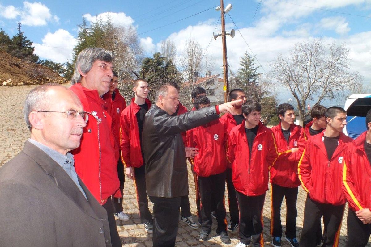 Galatasaray Voleybol Altyapı Takımı Oyuncuları Gediz'de Ağırlandı