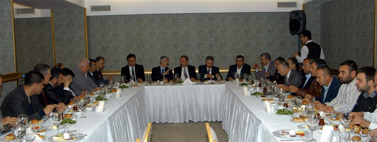 Gerçek\'ten Müteahhitlere Uyarı