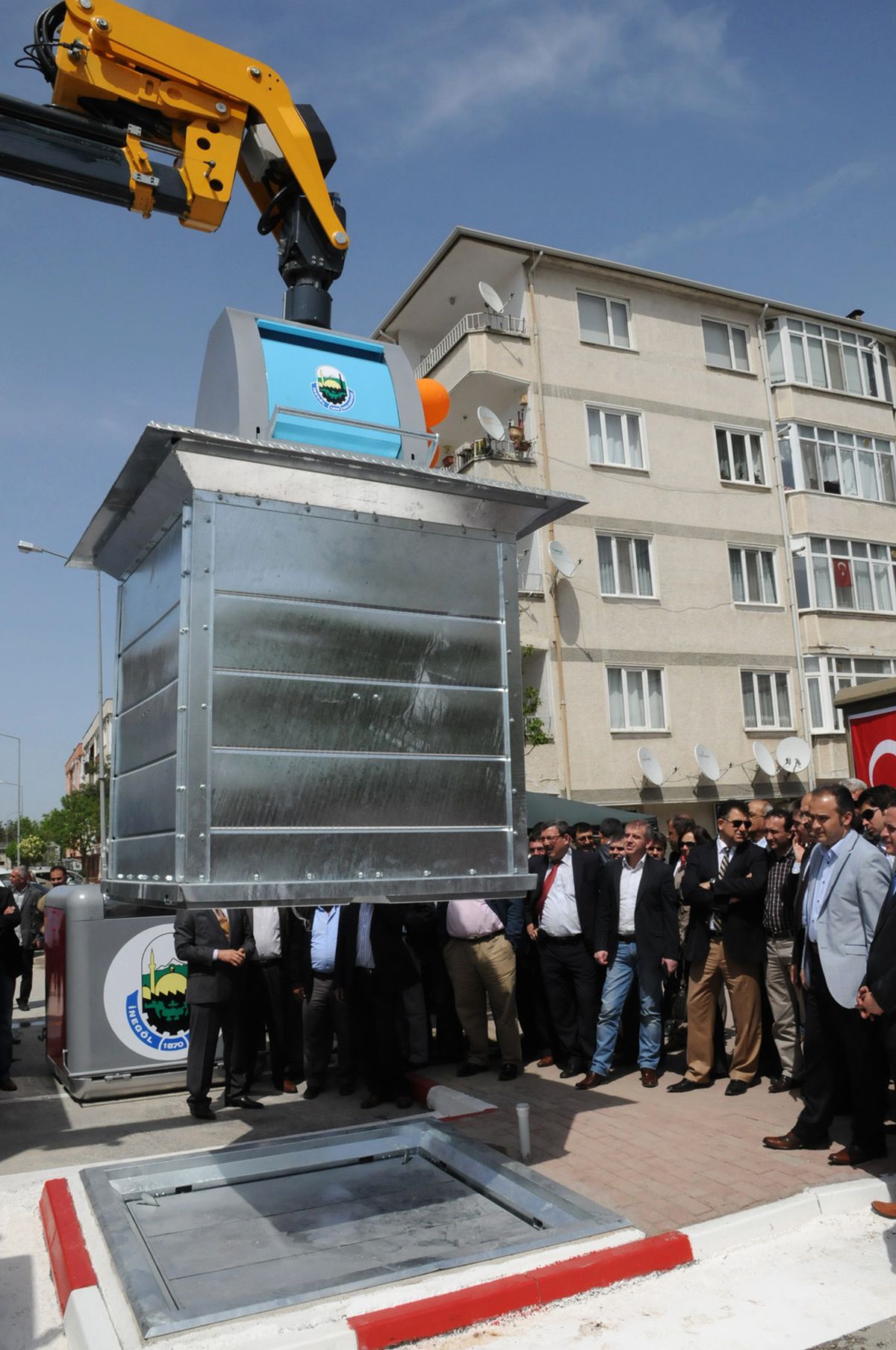 İnegöl\'de Çöpler Yer Altına Hapsediliyor