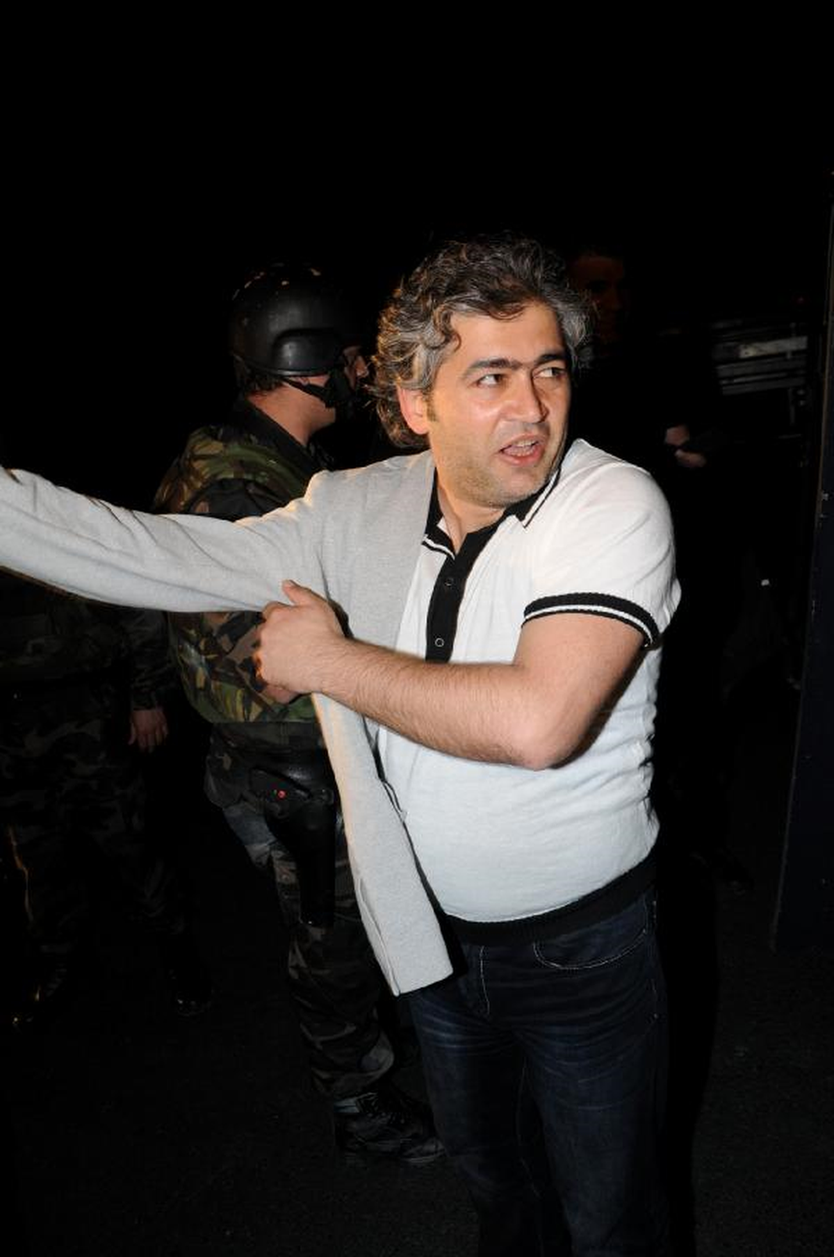 Emniyet Amiri Kılık Değiştirdi ve...
