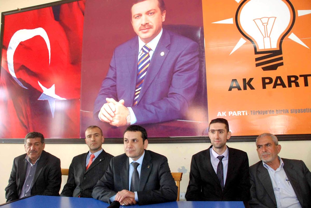 İskenderun\'da Siyaset Akademisi Başlıyor