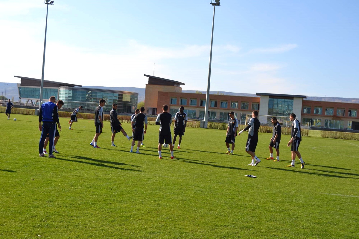 Kayserispor Gençlerbirliği Maçı Hazırlıklarını Sürdürüyor