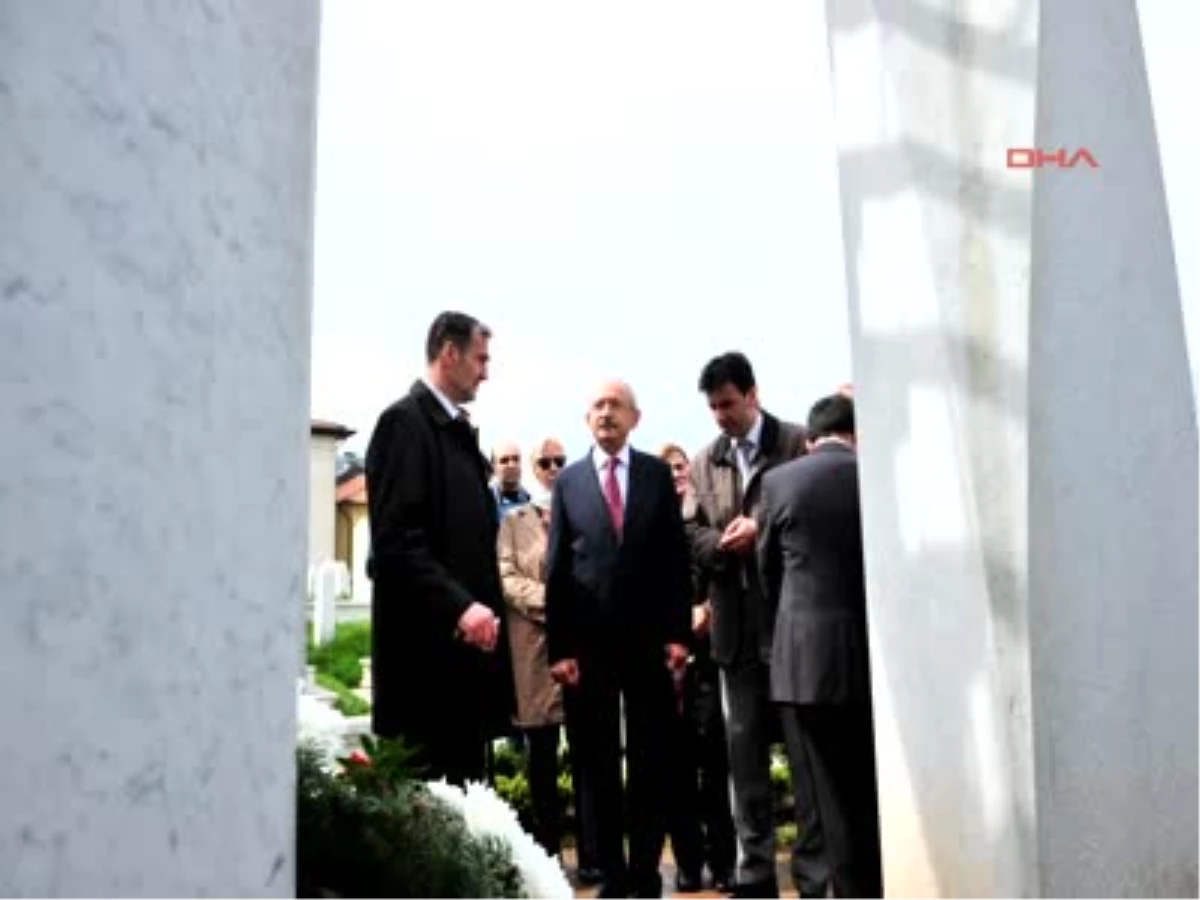 Kılıçdaroğlu Aliya\'nın Mezarını Ziyaret Etti