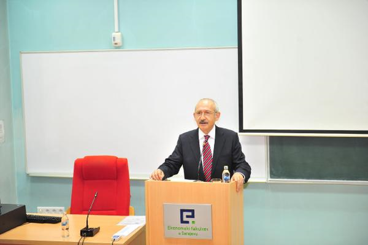 Kılıçdaroğlu, Saraybosna Devlet Üniversitesi\'nde Konferans Verdi