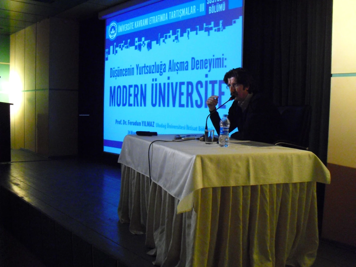Kırklareli\'de "Üniversite Kavramı Etrafında Tartışmalar" Konferansının Üçüncüsü Düzenlendi