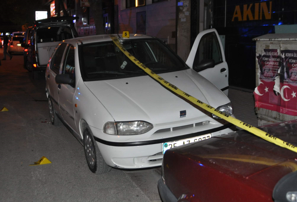 Konya\'da Çıkan Silahlı Kavgada 3 Kişi Yaralandı