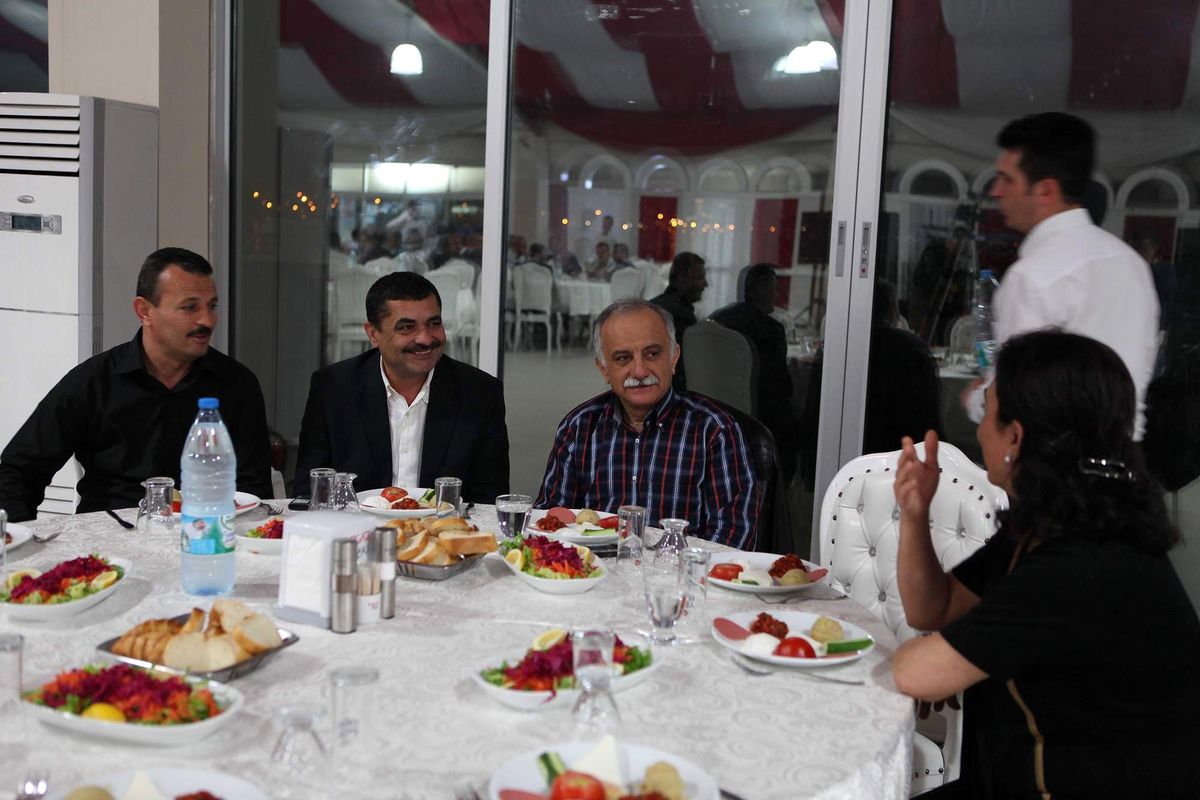 Örnek Toplu Sözleşmeye Halaylı Kutlama