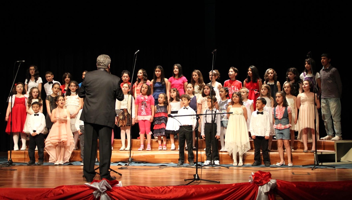 Paü Çocuk Korosu Konser Verdi