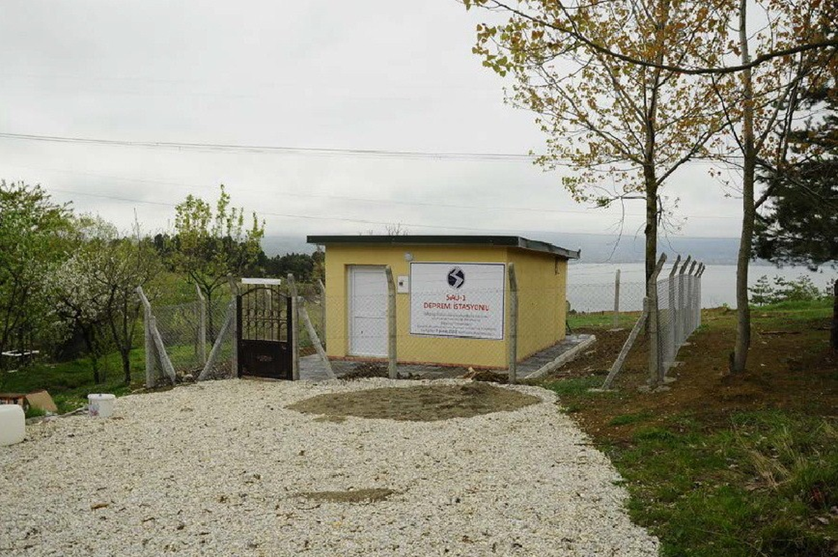Saü\'de Deprem Kayıt İstasyonu