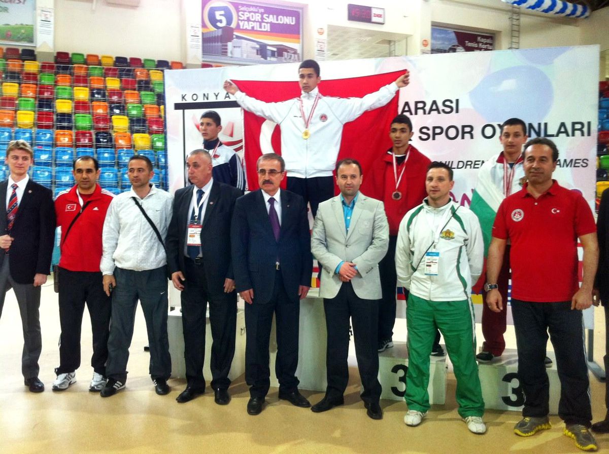 Sökeli Karateci Görkem Kaçar, İlk Milli Sınavından Altın Madalya ile Döndü