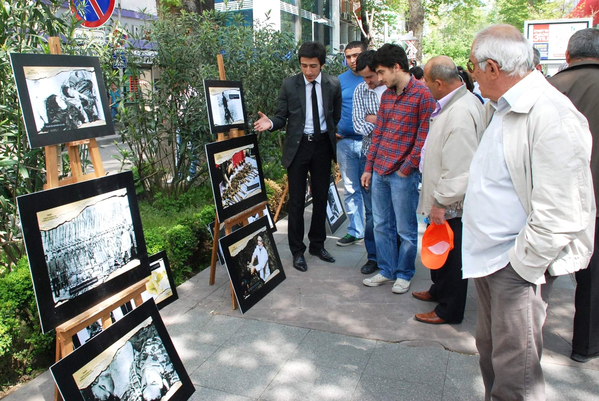 Soykırım İddialarına Gerçek Fotoğraflarla Tepki