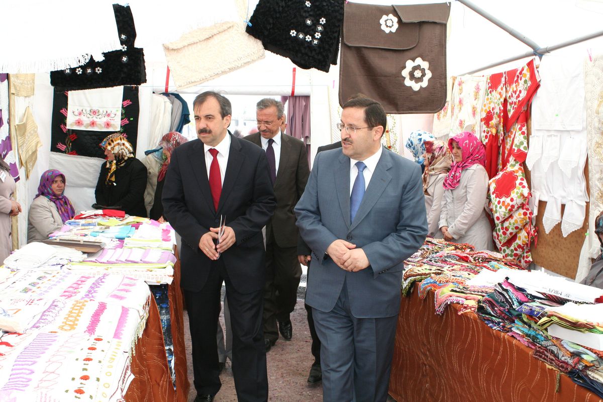 Tekkeköyde Öğrenciler Yararına Kermes