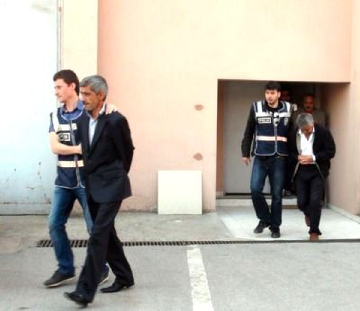 Torbacı Operasyonunda 6 Gözaltı