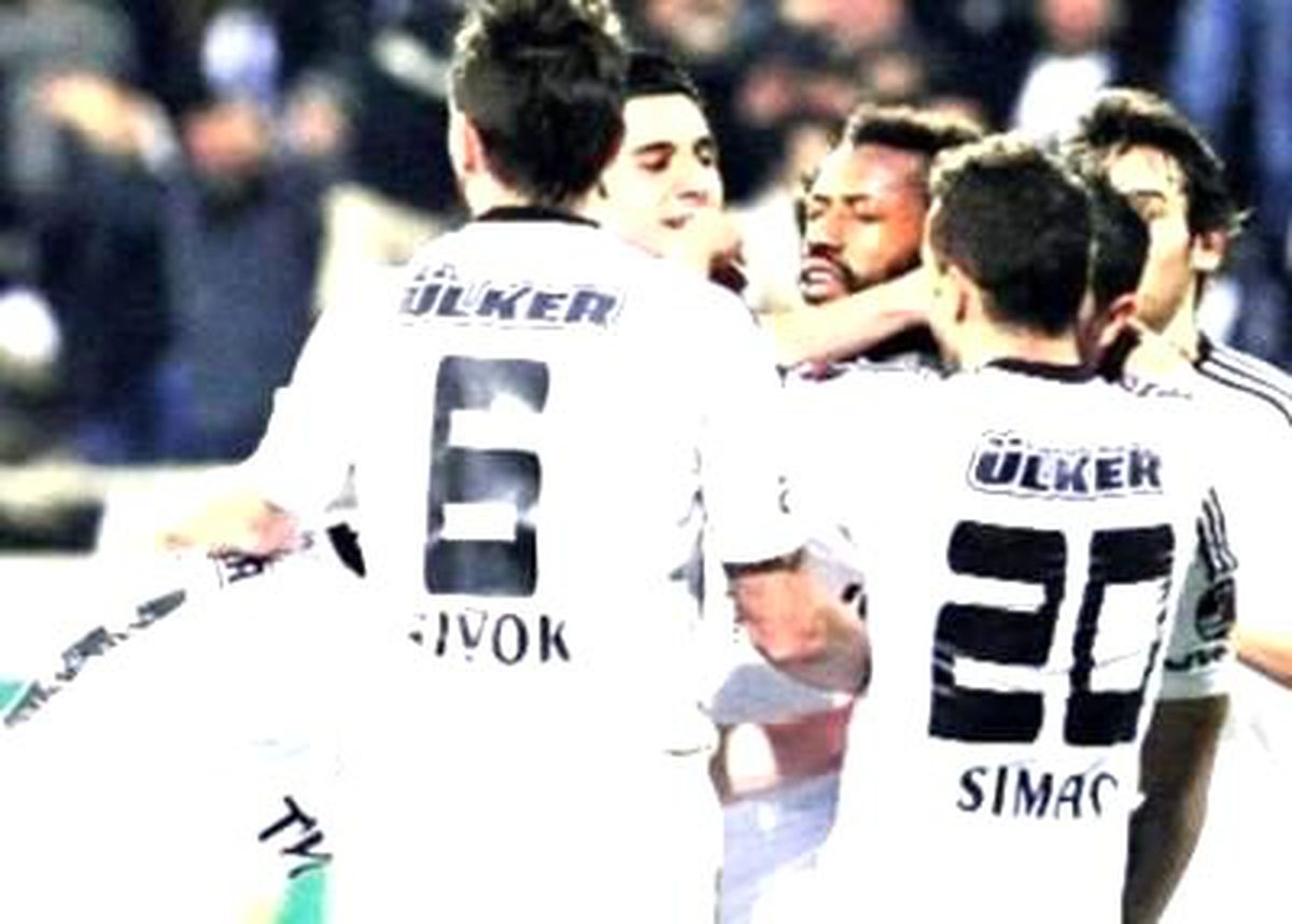 Uefa, Beşiktaş\'ı Vurmaya Devam Ediyor