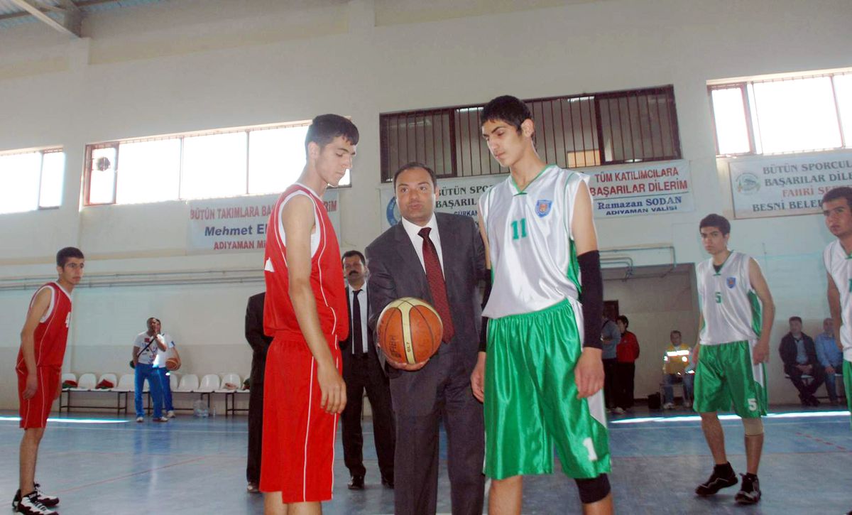Besni\'de Basketbol Grup Şampiyonası Başladı