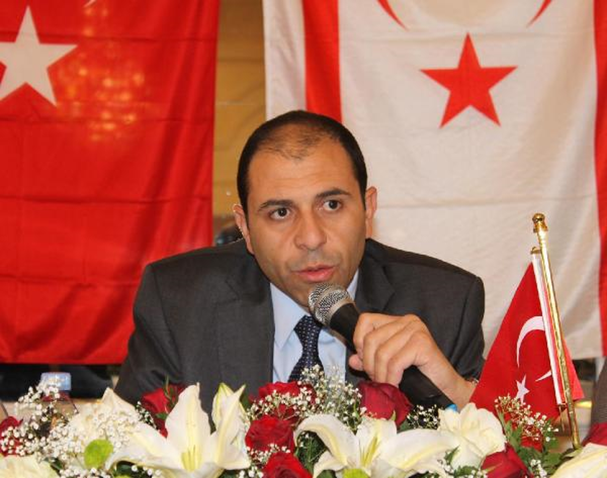 Kıbrıs\'ın Geleceği Karanlıkta Yürümek Gibi