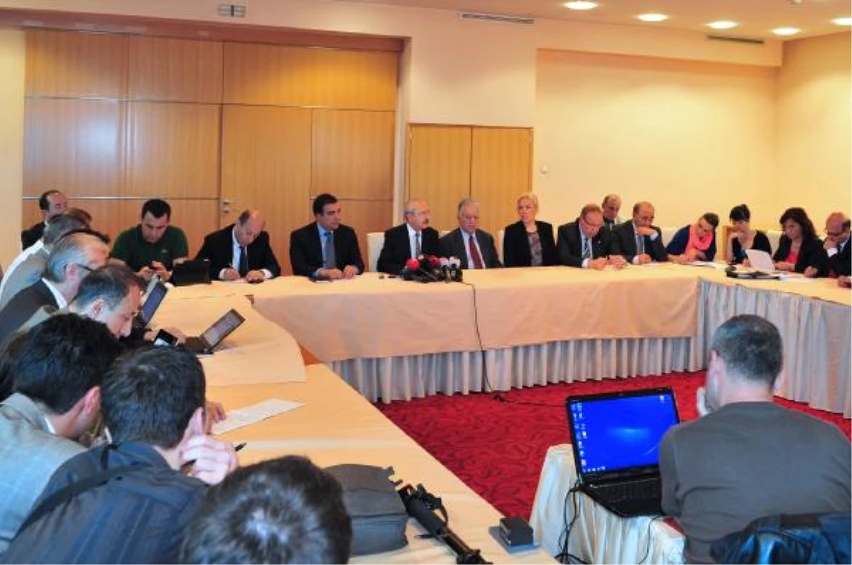 Kılıçdaroğlu, Saraybosna\'da Basın Toplantısı Düzenledi