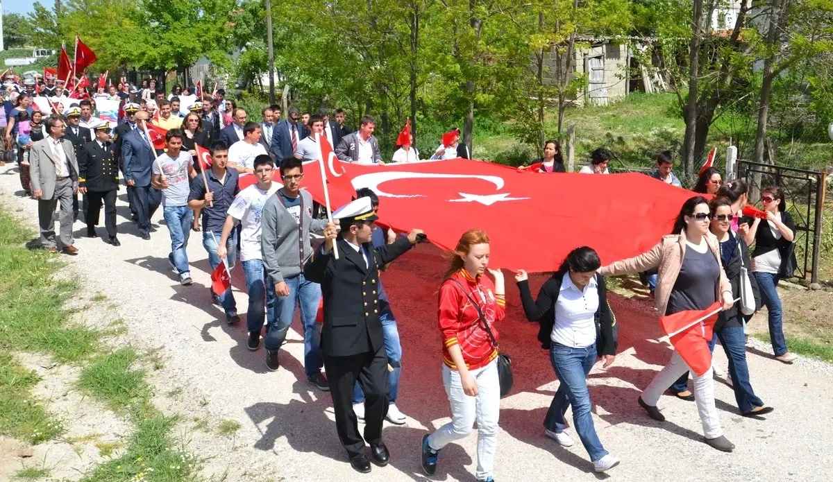 Kumkale Şehitleri Mezarları Başında Anıldı