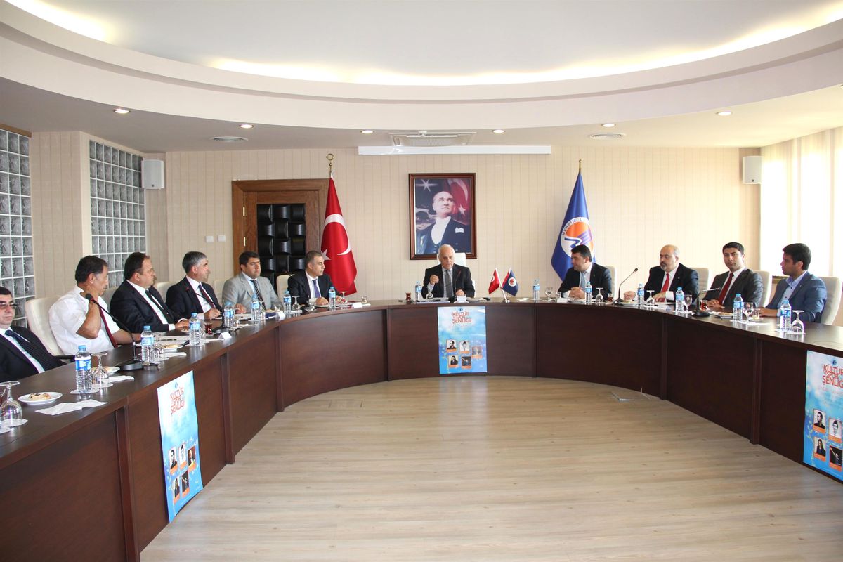 Meü\'den Mersin İş Dünyasına Tam Destek