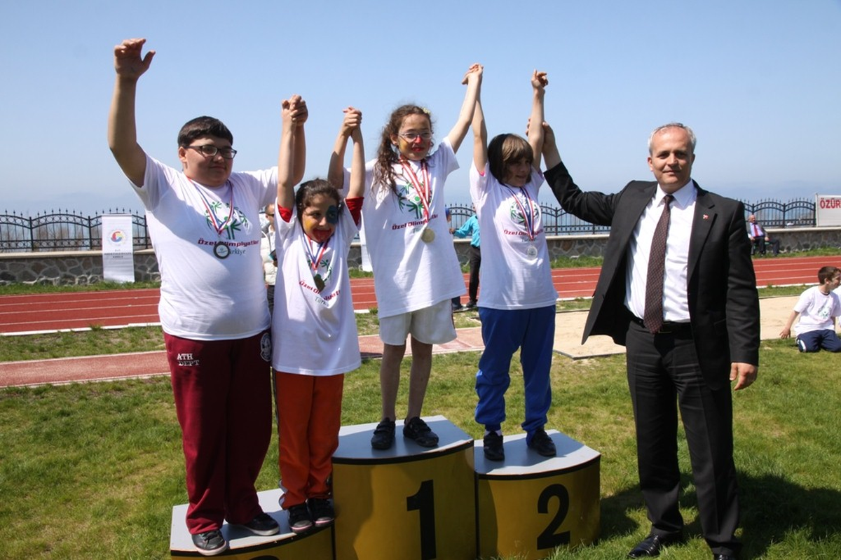 Rize\'de Engelliler Atletizm Müsabakaları Yapıldı