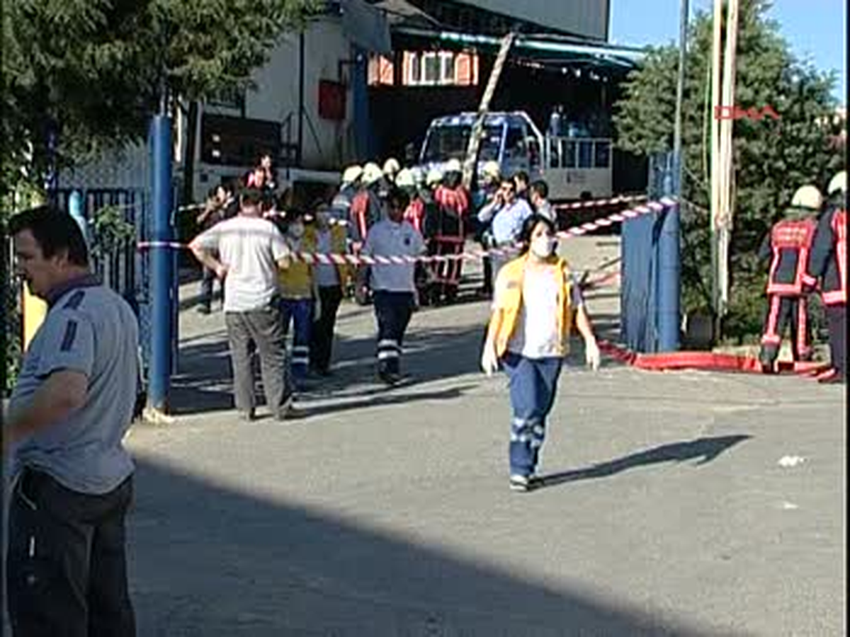 Ümraniye\'de Patlama : 2 Ölü 5 Yaralı
