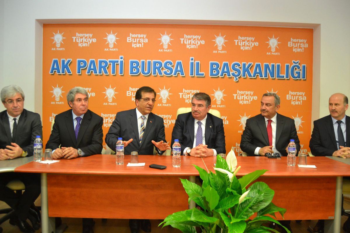 Bakan Şahin AK Parti Bursa İl Teşkilatını Ziyaret Etti