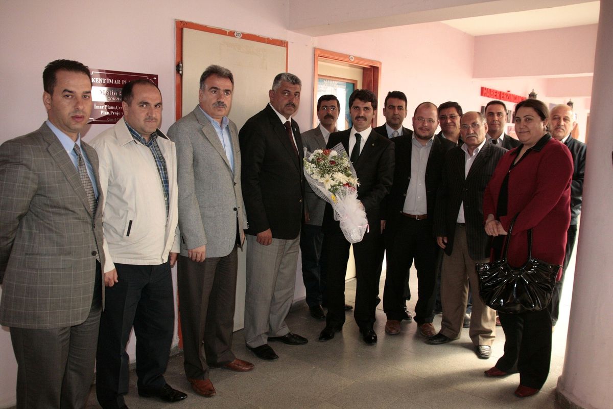 Başkan Çakır ve Meclis Üyelerinden Siyasi Parti Ziyaretleri
