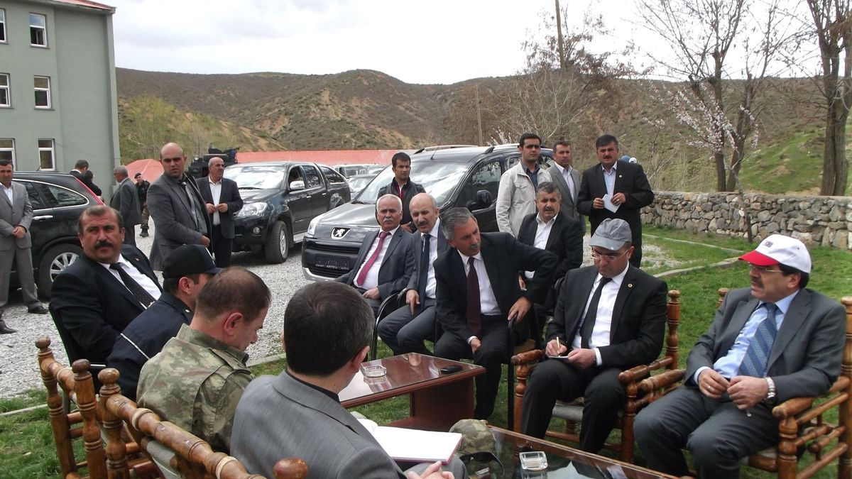 Bitlis Valisi Yılmaz Hizan İlçesini Ziyaret Etti