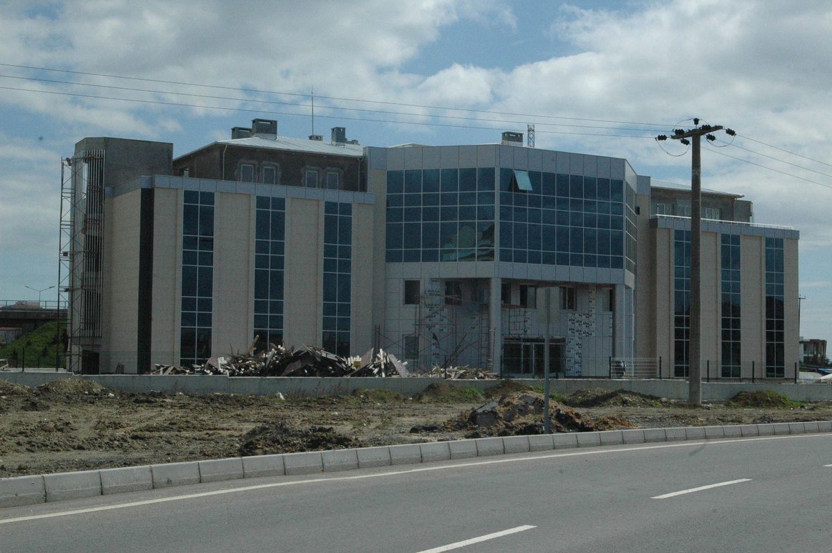 Çorlu Vergi Dairesi İnşaatı Sürüyor