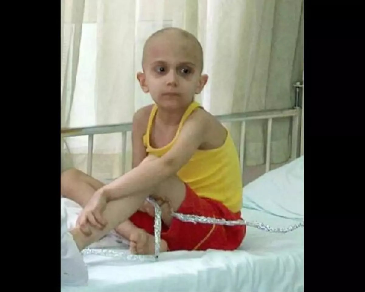 Emekli Baba, Kızının Tedavisi İçin Evini Satışa Çıkardı