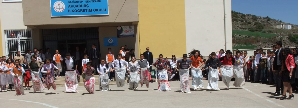 Geleneksel Uçurtma Şenliği Akçaburç Köyünde Yapıldı