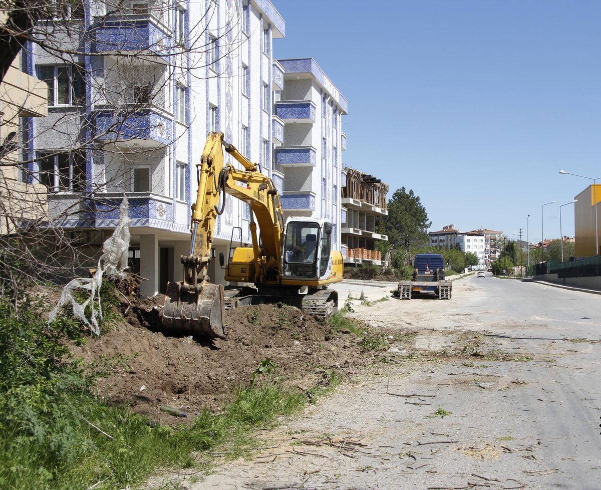 Kırklareli Belediyesi\'nin Alt ve Üst Yapı Alışmaları Devam Ediyor