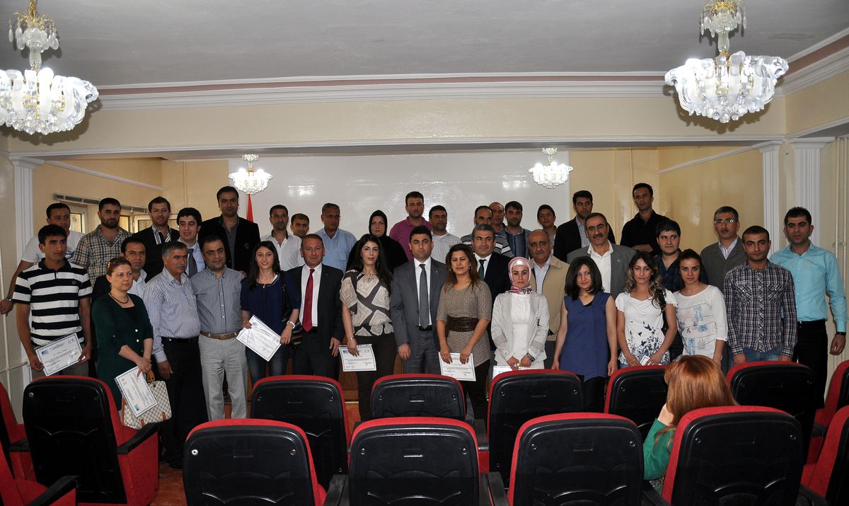 Nusaybin\'de 60 Girişimci Adayına Kosgeb Sertifikası Verildi