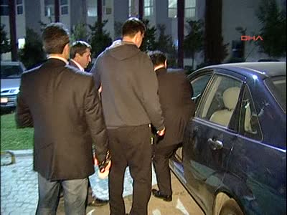 Sınıfta Öğretmenini Bıçakladı