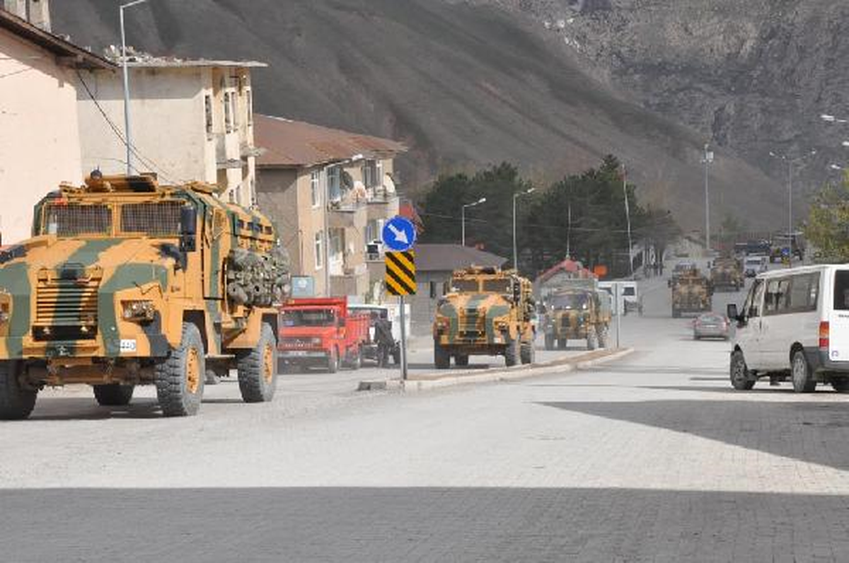 Sınıra Zırhlı Araç Sevkiyatı
