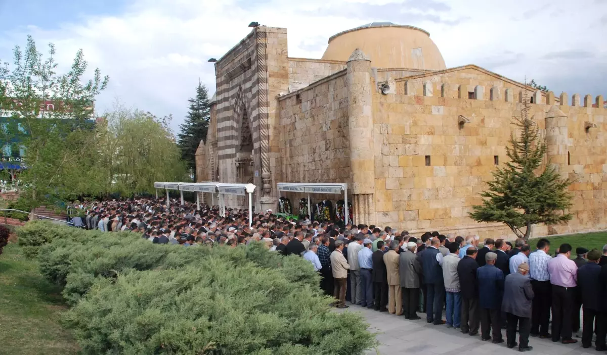 Türk Eğitim-Sen Kırşehir Şube Başkanının Acı Günü