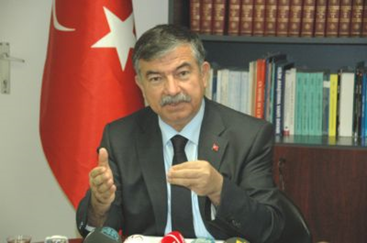 Bakan Yılmaz: "Nüfusu Azalan İlçelerdeki Askerlik Şubeleri Kapatılacak"