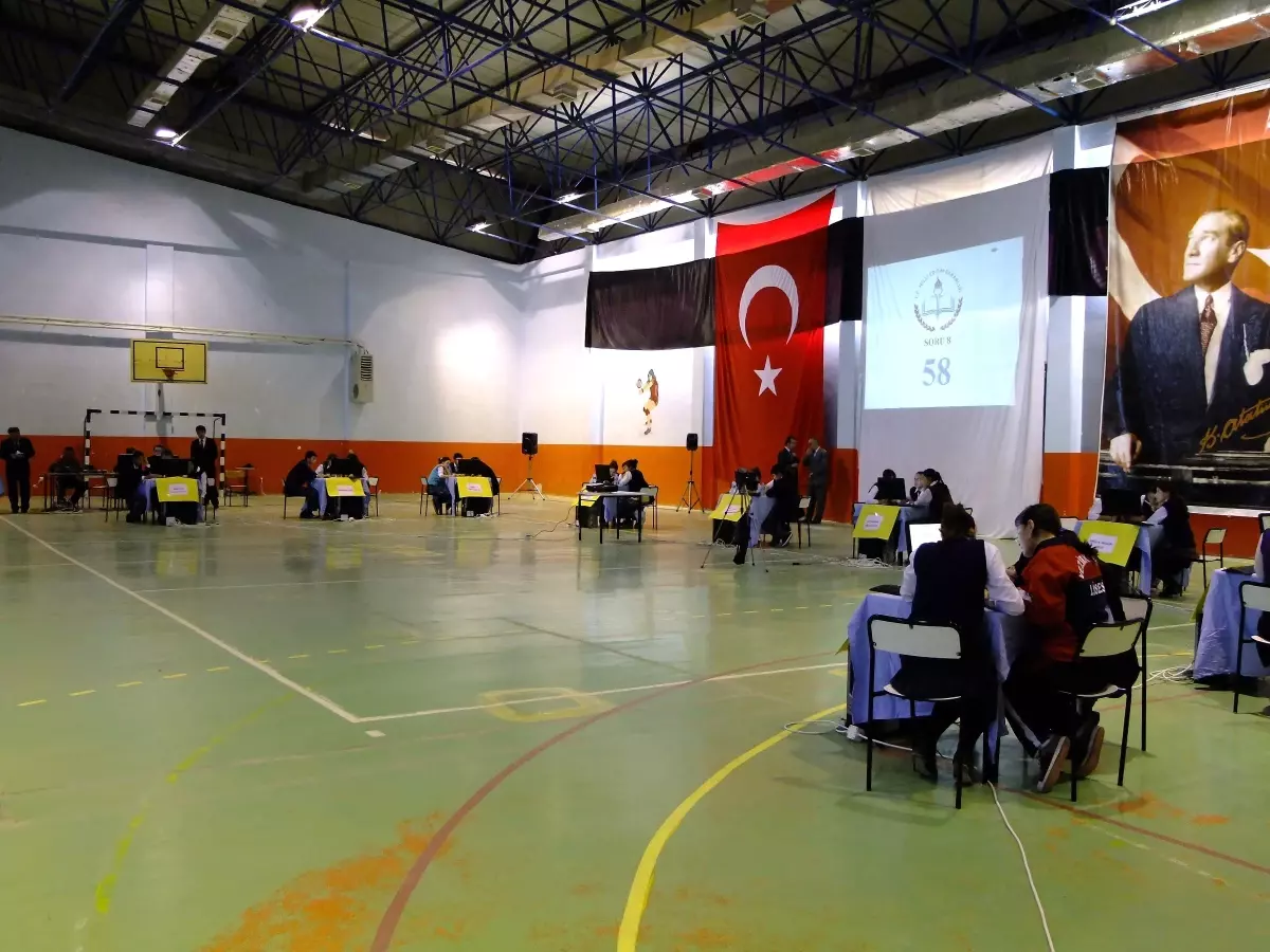 Bilgi Yarışması İlk Kez İnteraktif Ortamda Yapıldı