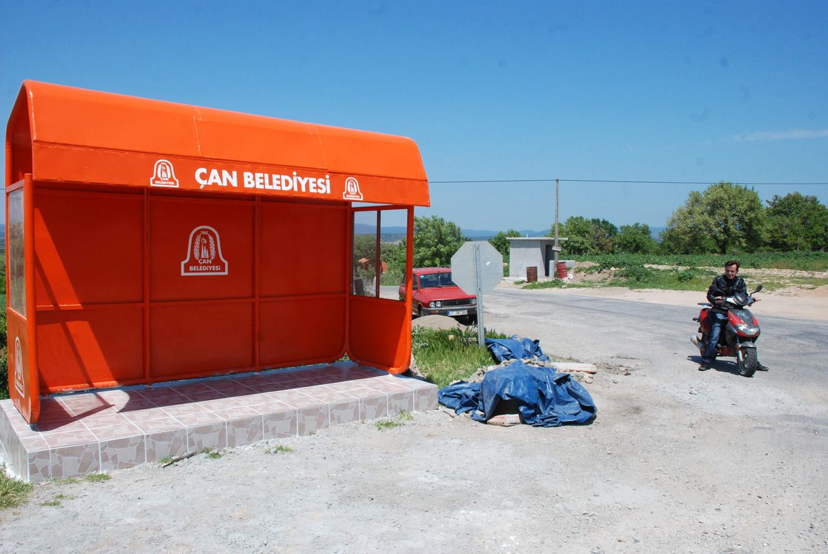 Çan Belediyesi\'nden Bayramiç\'e Otobüs Durağı
