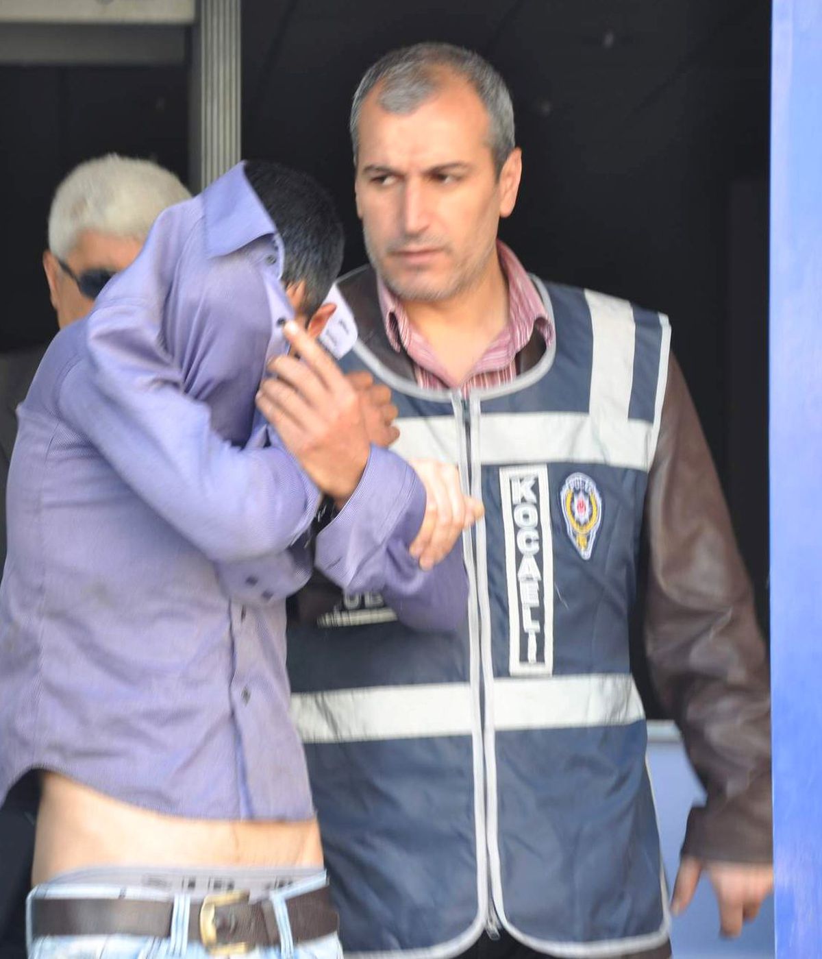 Esrar Satmaya 2 Yıl 6 Ay Hapis Cezası