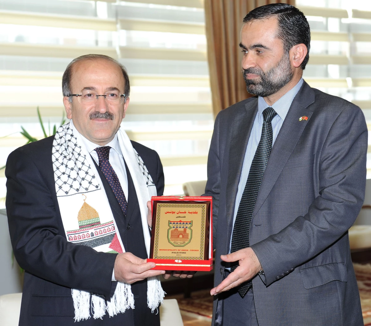 Gazze Hanyunus Belediye Başkanı Farrah\'dan Trabzon Belediye Başkanı Gümrükçüoğlu\'na Ziyaret