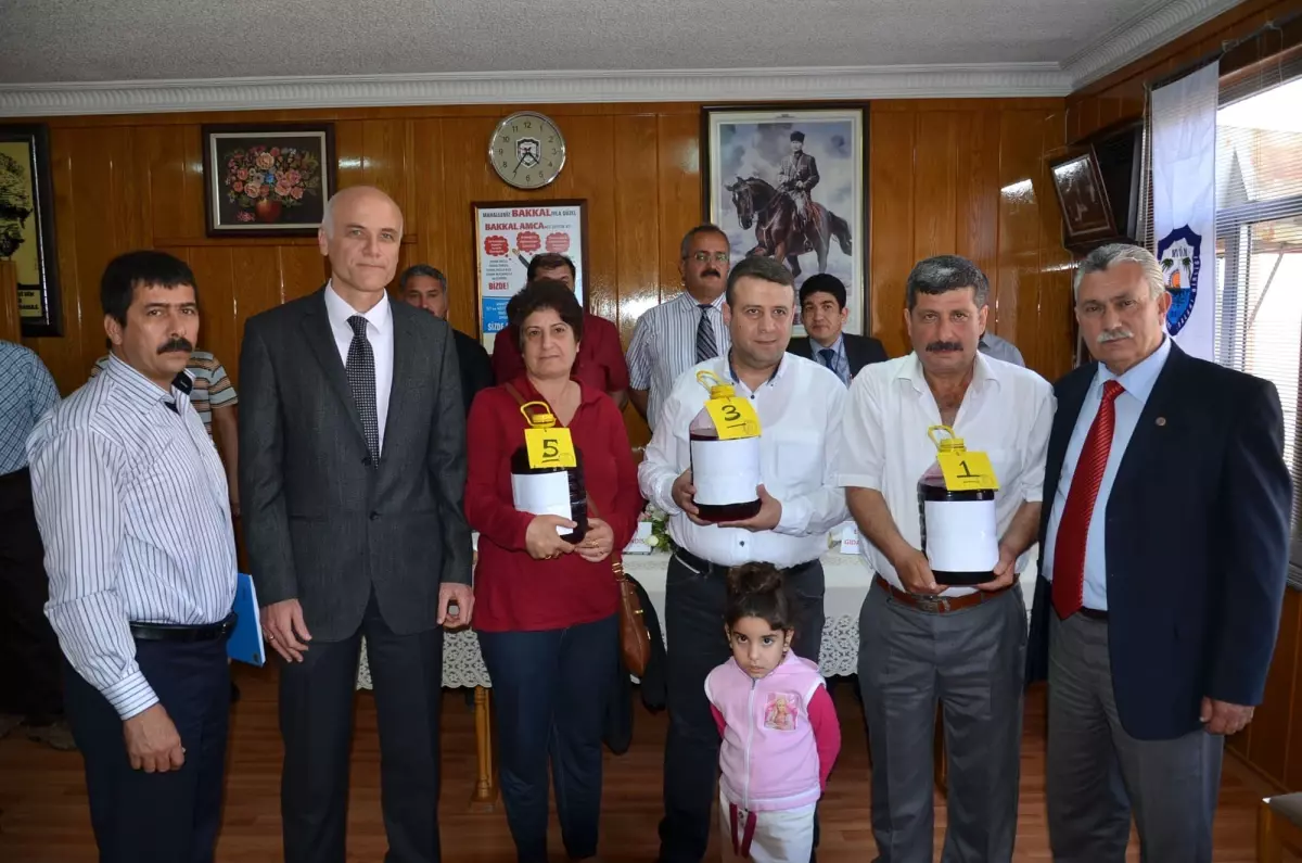 Tarsus'ta Şalgam, Humus ve Baklava Yarışmaları Yapıldı