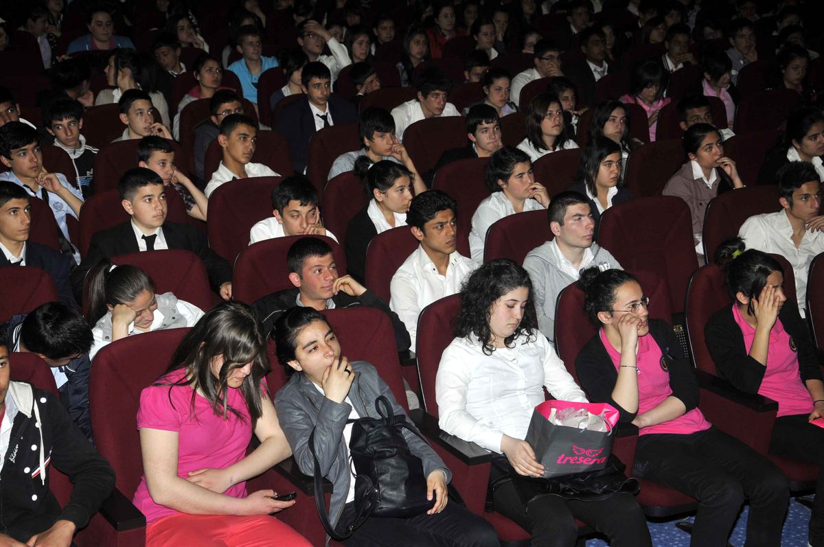 Yenimahalle\'de Liselerde Madde Bağımlılığı Semineri