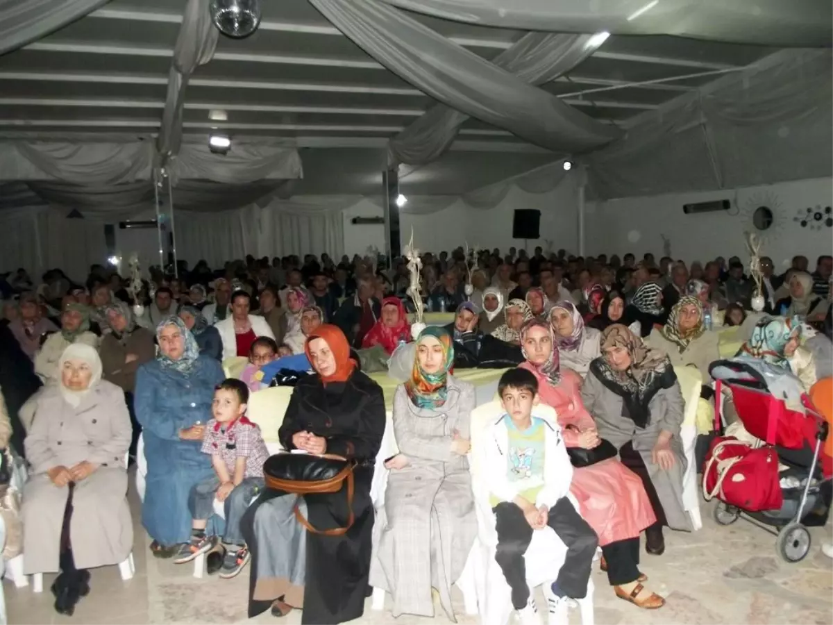 Ayvalık Evrensel Değerler Derneği\'nden Kutlu Doğum Konferansı