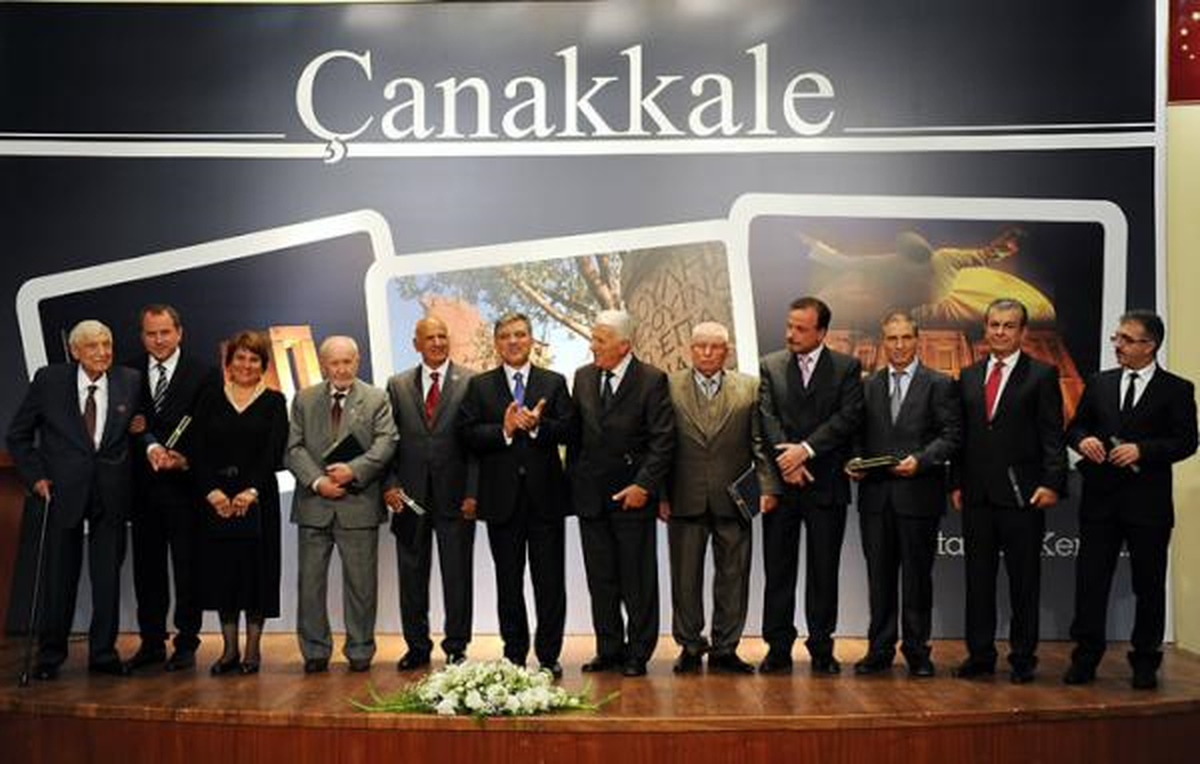 Cumhurbaşkanı Gül, Çanakkale Ziyaretini Twitter\'da Paylaştı